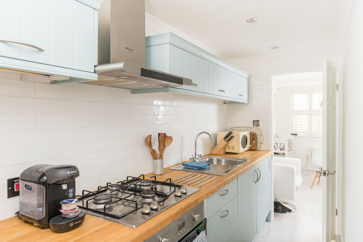 Sea Pink holiday apartment in Wells-next-the-sea, Norfolk kitchen